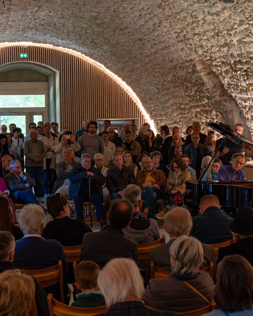 Concert de François-René Duchable à l'atelier Sainte-Marie de Pomier. 24.05.25. Presilly Haute Savoie