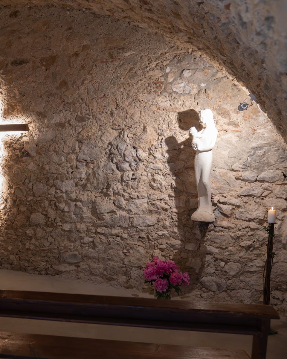 Intérieur de la chapelle Sainte Marie de Pomier. 24.05.25. Presilly Haute Savoie